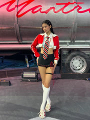 Grotesque girl Jennie Kim Ji-ni with the same color-blocked jacket, short shirt with bow tie, skirt three-piece set of women